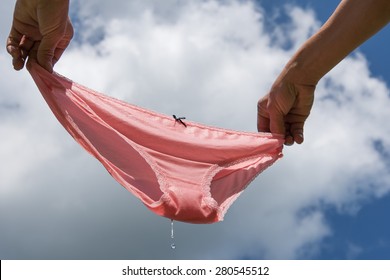 Girls In Wet Underwear