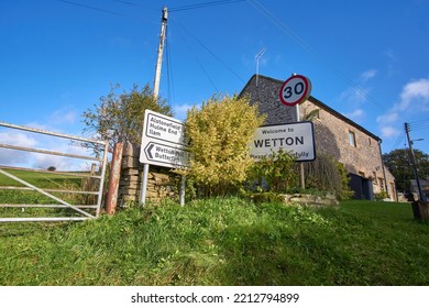 Wetton, Derbyshire, UK 10 11 2022 Village Sign Post And House 