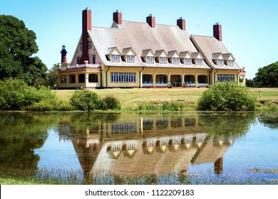 Whalehead Club & Currituck Lighthouse