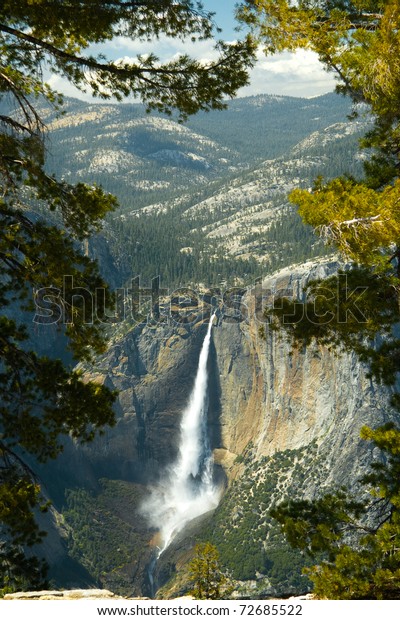 What you can see on your way to the Sentinel Dome, in
Yosemite, CA, USA