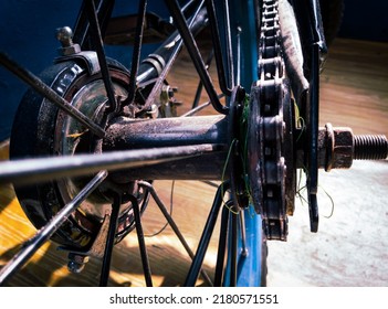 Wheel Axle Spokes And Bicycle Gear