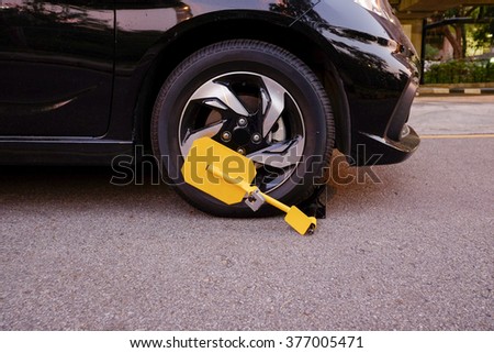 Wheel lock the car for safety the theft.