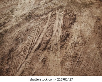 Wheel tracks the soil 