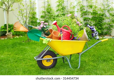 53,343 Wheelbarrow tools Images, Stock Photos & Vectors | Shutterstock