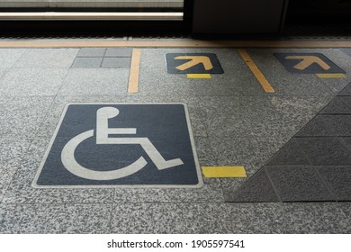 Wheelchairs icon for disabled people at the train station