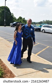 Wheelersburg, Ohio, USA. May 24, 2022, Father Accompanies His Daughter To The Annual Event Daddy Daughter Dance 