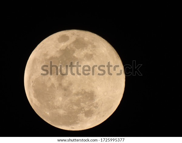 When the Full Moon or New Moon occurs during\
the Moon\'s closest approach to Earth, its perigee, it is often\
called a supermoon.