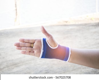 When A Sore Wrist  Should Use A Wrist Support