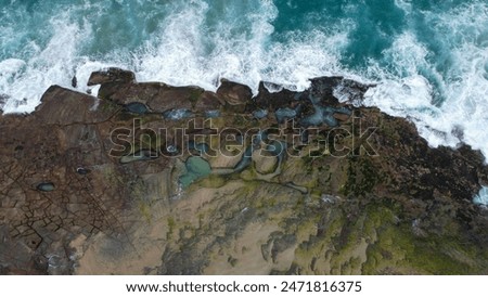 When the tide was below the rock platform, figure eight pools is revealed