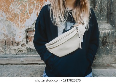 White banana bag. Leather Sling Purse Bum Bag Leather. While most fanny pack have singular styles of use, this convertible fanny pack has multiple styles of use. 