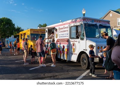 White Bear Lake, Minnesota USA July 1, 2022 Food Trucks At Weekly Street Fair In White Bear Lake, Minnesota.
