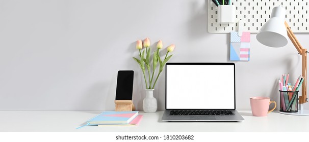 White Blank Screen Laptop Putting On Stock Photo 1810203682 | Shutterstock