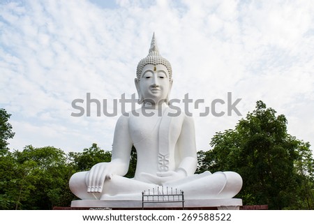 White buddha statue