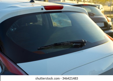 The white car rear wipers