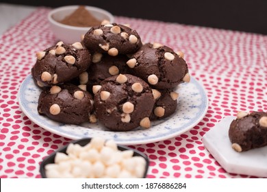 White Chips Chocolate Cookies On Plate On Red Rag