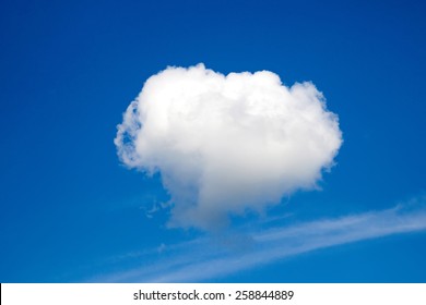 雲 透過 の画像 写真素材 ベクター画像 Shutterstock