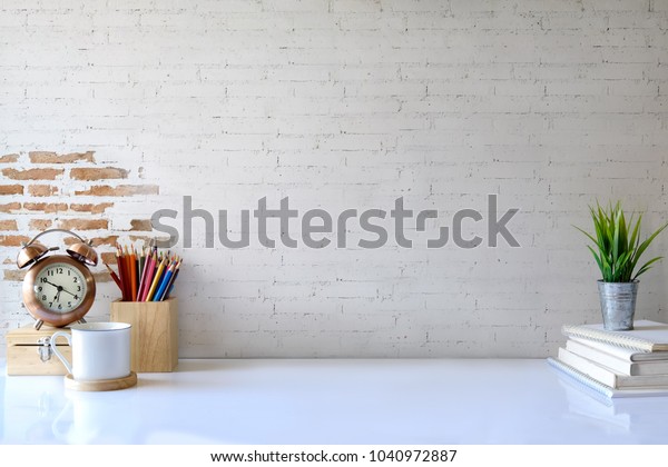 5,575 Study Desk Front View Images, Stock Photos & Vectors | Shutterstock