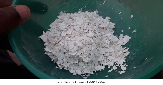 White Egg Shell Pieces, In The Advantages Are Calishium Medicine.