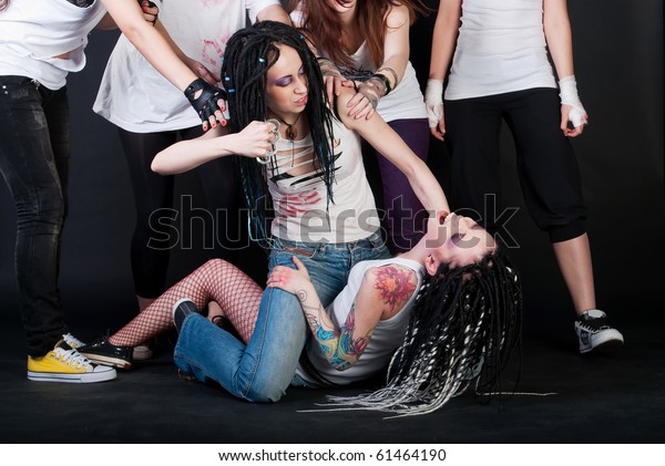 White Fighting Girls Dreads On Black Stockfoto Jetzt