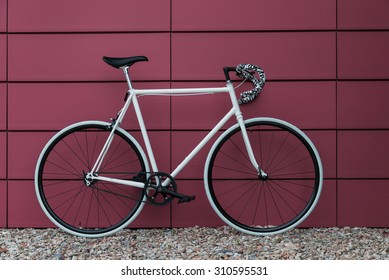 pink fixie bike