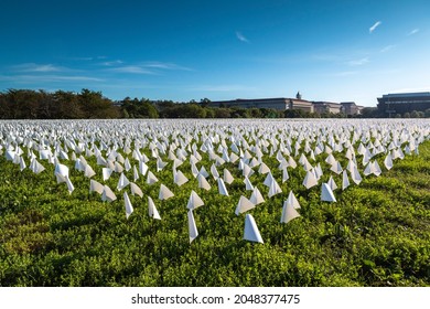White Flags On The National Mall In Washington DC Are A Powerful Data Visualization Memorial Tribute To Lives Lost From COVID-19.