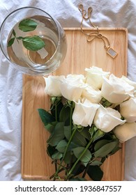 White Fresh Roses On Wood Tray, Brides Morning, Birthday Flowers, Vintage Gold Jewelry, Retro Vase, Leaves In Water, Dozen Roses, Wedding Bouquet, Crispy White Sheets, Bedroom Decor, Flatlay, Home