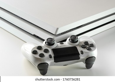 White Game Console and controller