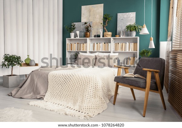 White Green Bedroom Interior Knit Blanket Stockfoto Jetzt