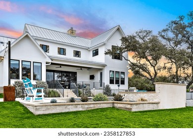 a White House at sunset - Powered by Shutterstock