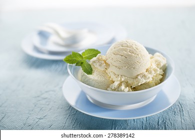 White Ice cream in a bowl close up