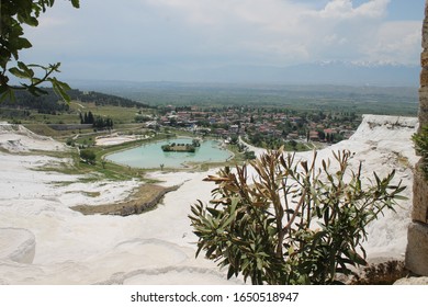 Bilder Stockfotos Und Vektorgrafiken Wasserfall Pool Shutterstock