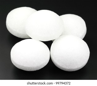 White Naphthalene Balls