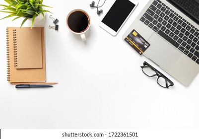 1,337,794 White office table Images, Stock Photos & Vectors | Shutterstock