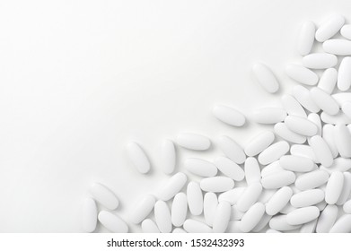 Weiße Tabletten (Tabletten) Hintergrund. Draufsicht