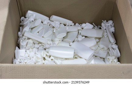 White Plastic Scrap Form Extrusion Blow Moulding Process 