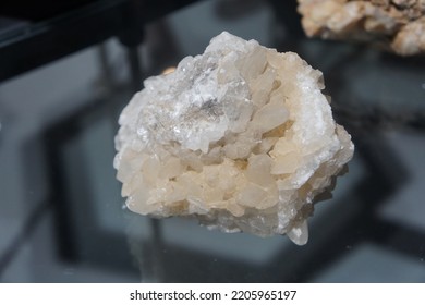 White Quartz Crystalline Mineral Stone, Silicon Dioxide.