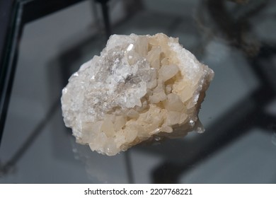 White Quartz Crystalline Mineral Stone Rock, Silicon Dioxide. It Has A Hardness On The Mohs Hardness Scale Of 7.