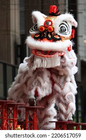 White Red Lion Dance High Pole Jump 4