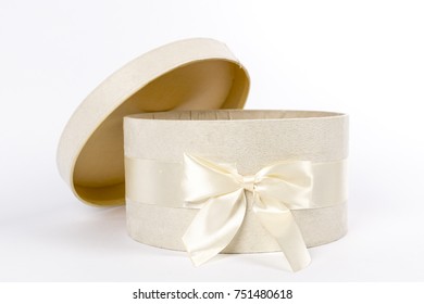 White Round Gift Box With Bow