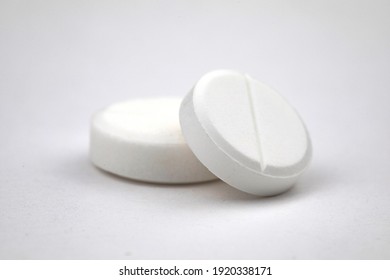 White Round Pill Images Stock Photos Vectors Shutterstock