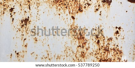 White Rust Metal Decayed Crumpled Sheet Wide Background. Weathered Iron Rusty  Isolated Metallic Texture. Corroded Steel Structure. Abstract Web Banner.