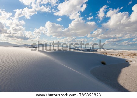 White Sands desert national monument sand dune shaps at Tularosa Basin New Mexico, USA
