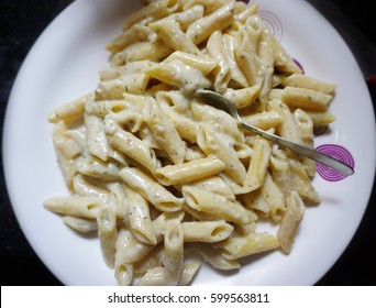 White Sauce Pasta With Green Herbs