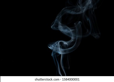 white smoke or fog blow to up against dark background - Image, good for food photography to show sizzlers, sizzling food, grilled cooking, grilled dishes, smoke in white background