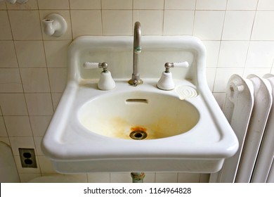 39,266 Old Sink Images, Stock Photos & Vectors | Shutterstock