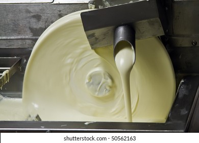 White vanilla flavor chocolate machine to produce a vanilla fudge.