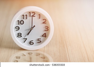 White Vintage Clock 7 O'clock 7 Am 7 Pm