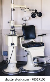 195 Vintage dentist chair Images, Stock Photos & Vectors | Shutterstock