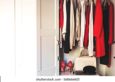 Imagenes Fotos De Stock Y Vectores Sobre Women Opening Wardrobe