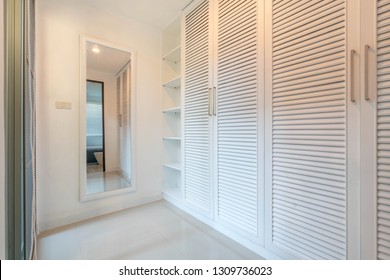 Slide Wardrobe Images Stock Photos Vectors Shutterstock